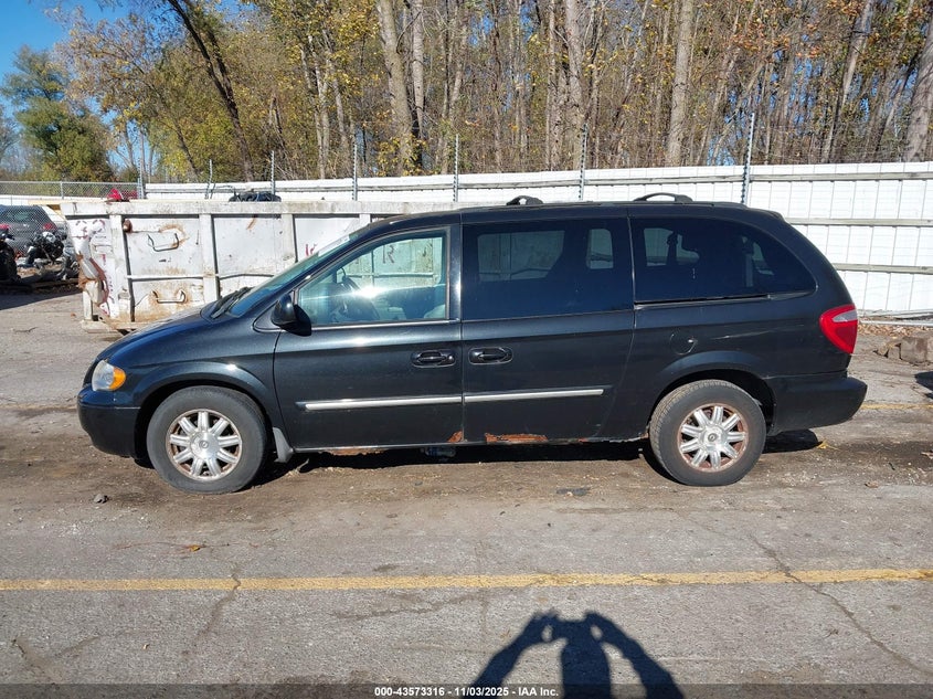 2006 Chrysler Town & Country Touring VIN: 2A4GP54LX6R775541 Lot: 43573316