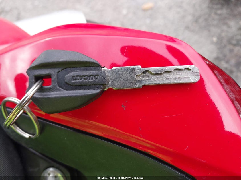 2020 Ducati Hypermotard 950/950 Sp VIN: ZDMBAJDT3LB005187 Lot: 43573390