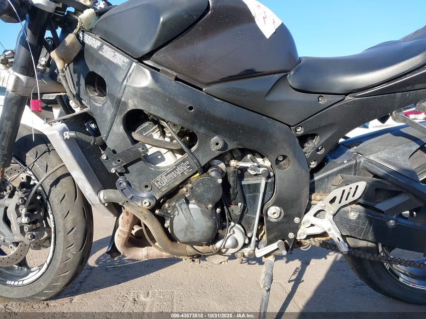 2006 Suzuki Gsx-R750 K6 VIN: JS1GR7KA562110598 Lot: 43573510