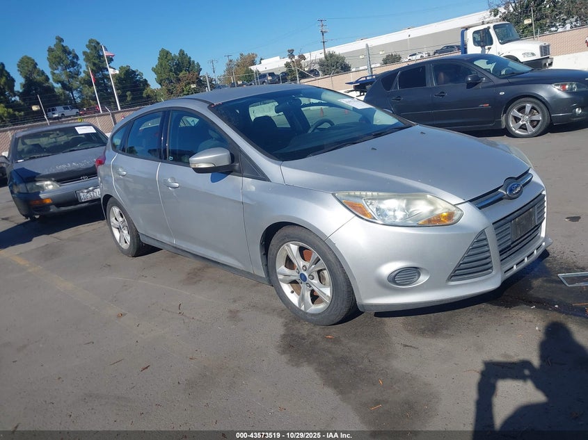 2014 FORD FOCUS SE - 1FADP3K21EL111813