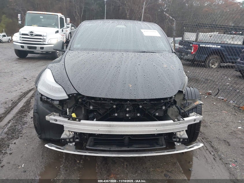 2025 Tesla Model Y Long Range Dual Motor All-Wheel Drive VIN: 7SAYGDEE4SA337933 Lot: 43573550