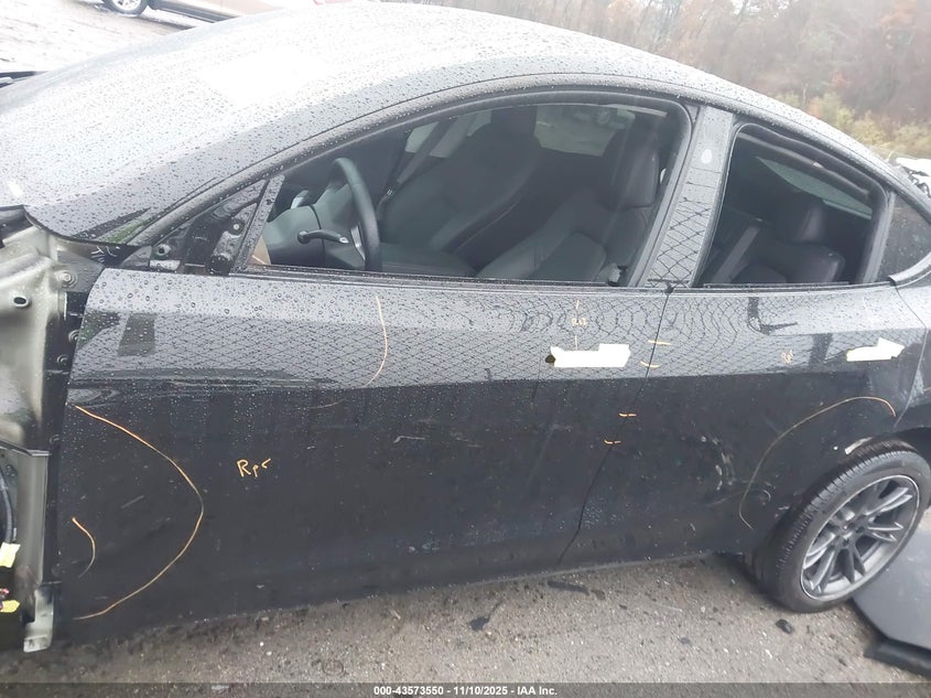 2025 Tesla Model Y Long Range Dual Motor All-Wheel Drive VIN: 7SAYGDEE4SA337933 Lot: 43573550