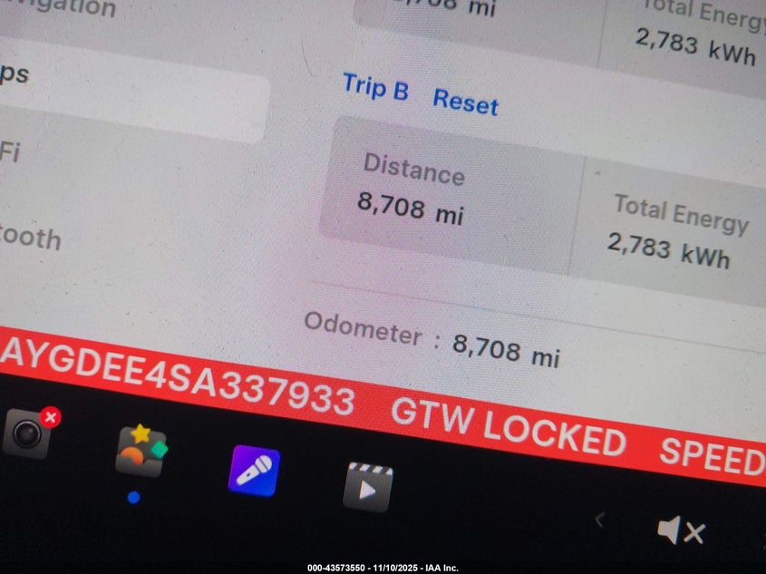 2025 Tesla Model Y Long Range Dual Motor All-Wheel Drive VIN: 7SAYGDEE4SA337933 Lot: 43573550