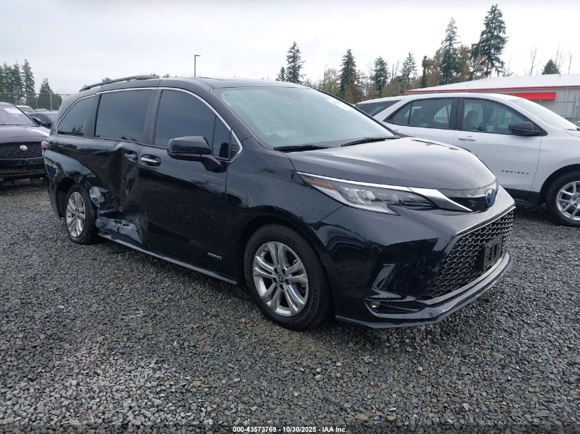TOYOTA SIENNA XSE