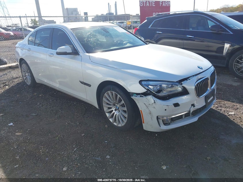 BMW 7 SERIES 740I