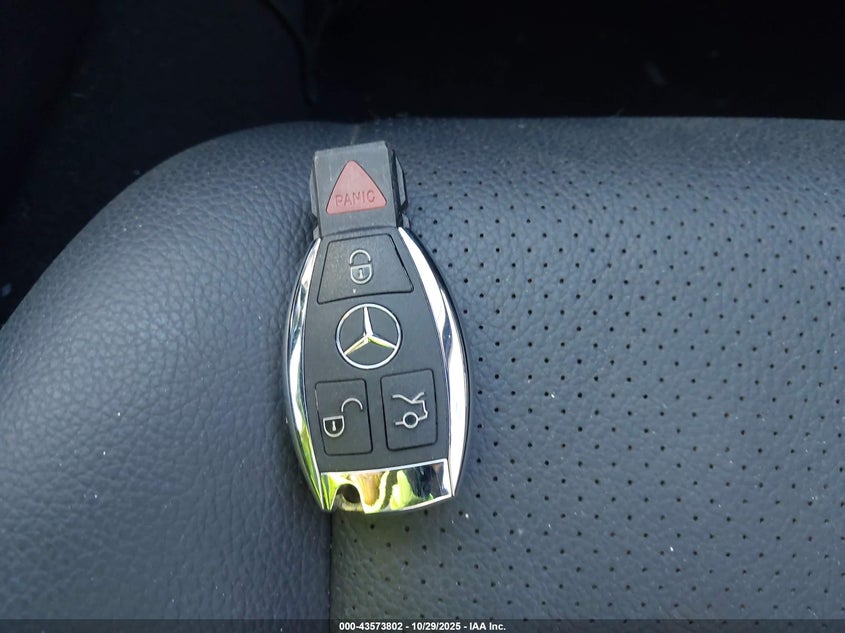 2009 Mercedes-Benz C 300 Luxury 4Matic/Sport 4Matic VIN: WDDGF81X29F215578 Lot: 43573802