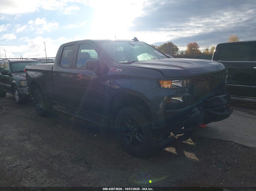 CHEVROLET SILVERADO 1500 4WD DOUBLE CAB STANDARD BED CUSTOM TRAIL BOSS