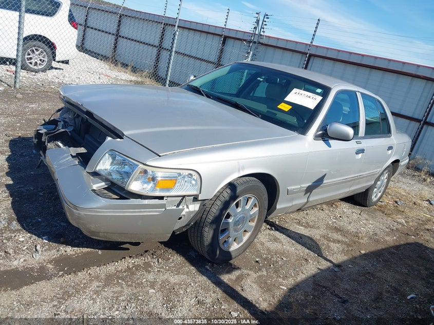 2MEHM75V18X627127 2008 MERCURY GRAND MARQUIS photo no. 2