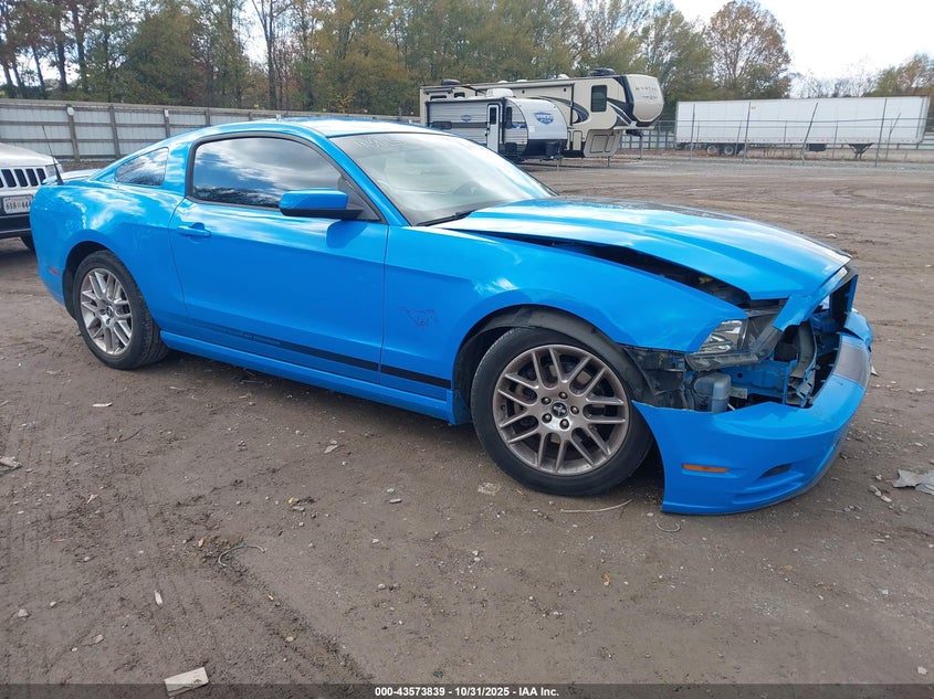 FORD MUSTANG V6 PREMIUM