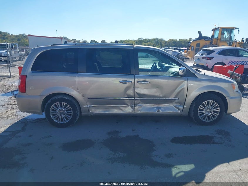 2013 Chrysler Town & Country Limited VIN: 2C4RC1GG1DR682485 Lot: 43573940