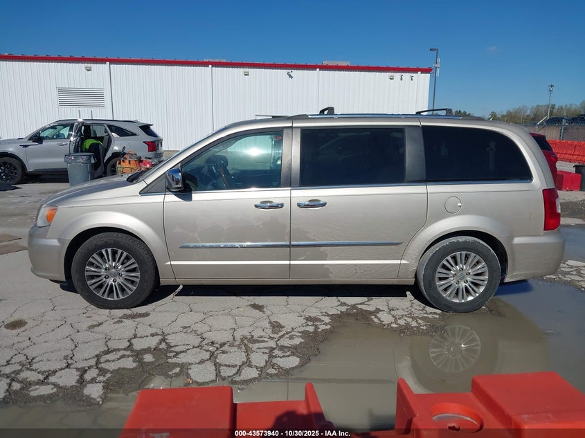 2013 Chrysler Town & Country Limited VIN: 2C4RC1GG1DR682485 Lot: 43573940