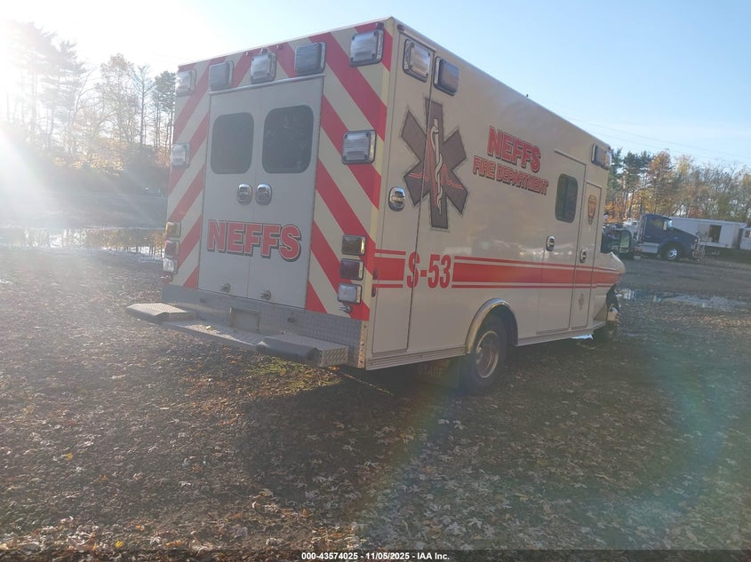 1FDXE4FS9KDC02651 2019 FORD ECONOLINE photo no. 4