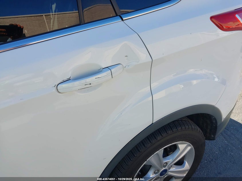 2015 Ford Escape Se VIN: 1FMCU9GX2FUB07783 Lot: 43574051