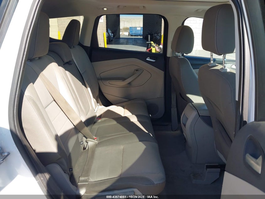 2015 Ford Escape Se VIN: 1FMCU9GX2FUB07783 Lot: 43574051