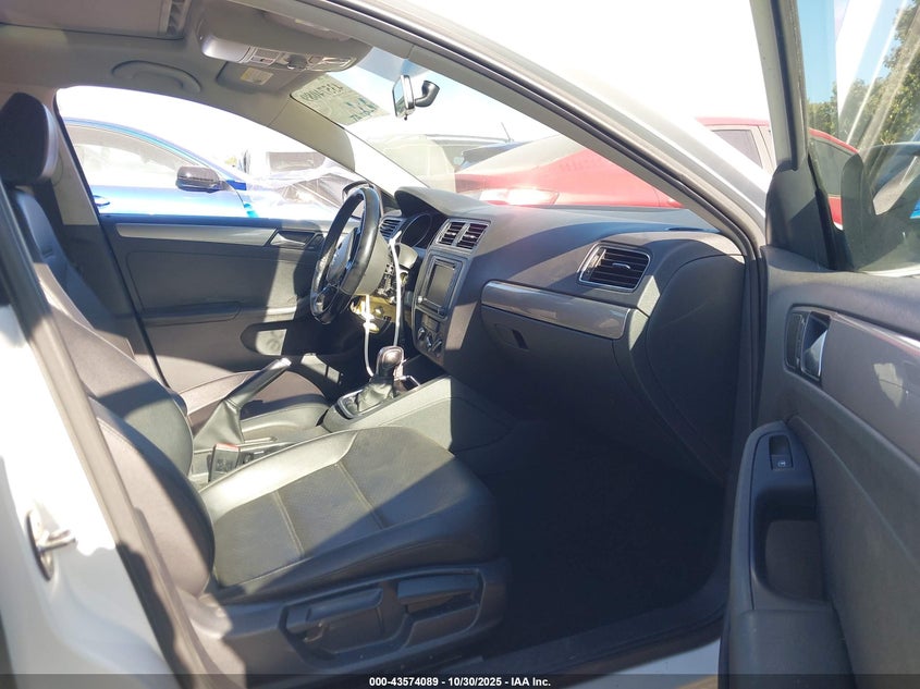 3VWDB7AJ6HM233267 2017 VOLKSWAGEN JETTA photo no. 5