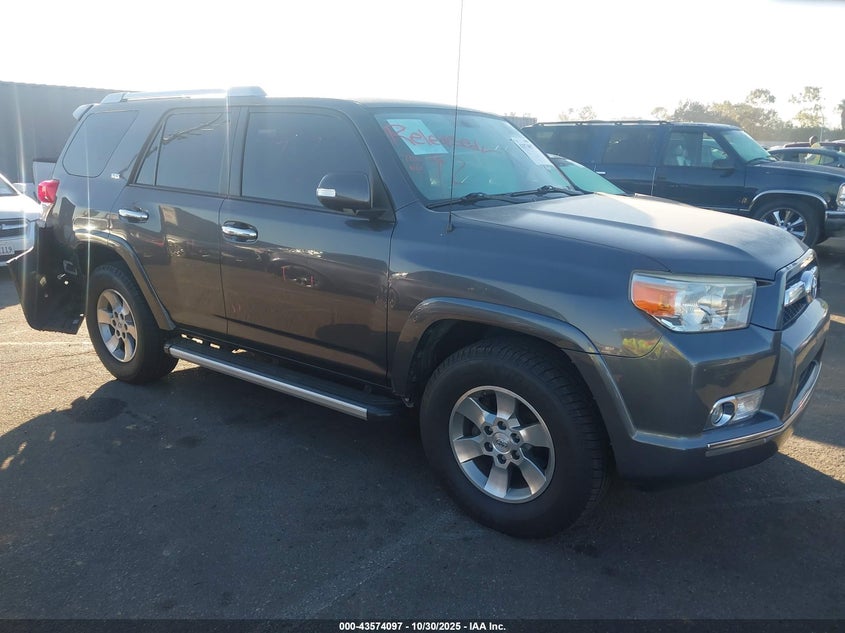 TOYOTA 4RUNNER SR5