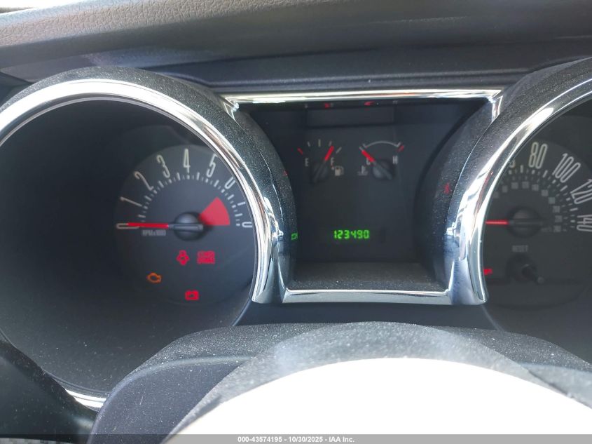 2005 Ford Mustang Gt VIN: 1ZVFT85HX55198205 Lot: 43574195