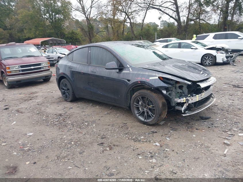 2025 TESLA MODEL Y LONG RANGE DUAL MOTOR ALL-WHEEL DRIVE - 7SAYGDEE9SA337250
