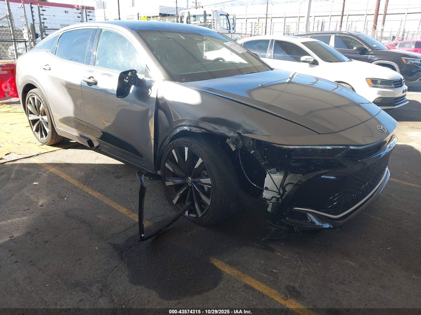 TOYOTA CROWN PLATINUM