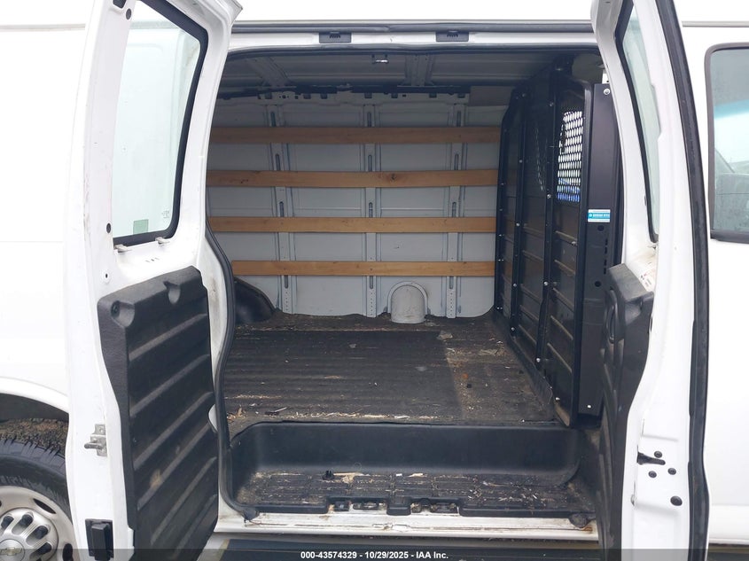 2020 Chevrolet Express Cargo Rwd 2500 Regular Wheelbase Wt VIN: 1GCWGAFG5L1230566 Lot: 43574329