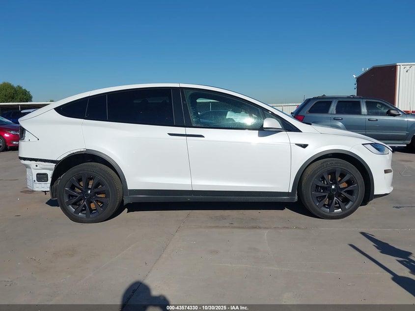 2022 Tesla Model X Dual Motor All-Wheel Drive VIN: 7SAXCBE58NF343818 Lot: 43574330