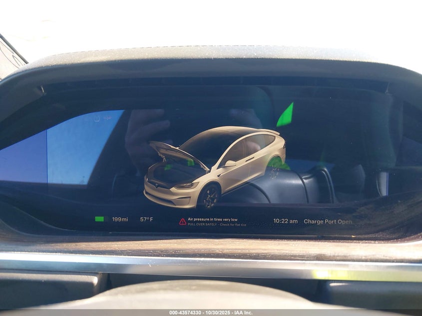 2022 Tesla Model X Dual Motor All-Wheel Drive VIN: 7SAXCBE58NF343818 Lot: 43574330