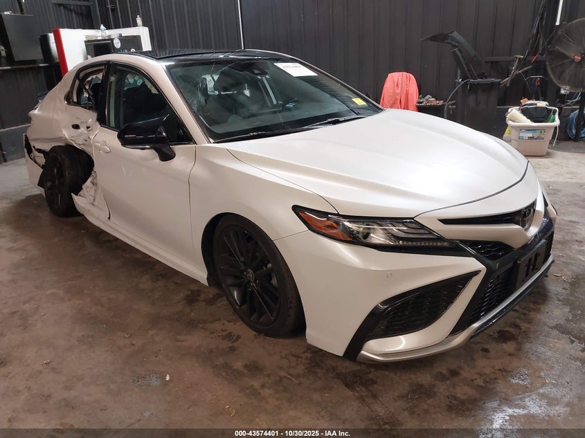 TOYOTA CAMRY XSE V6
