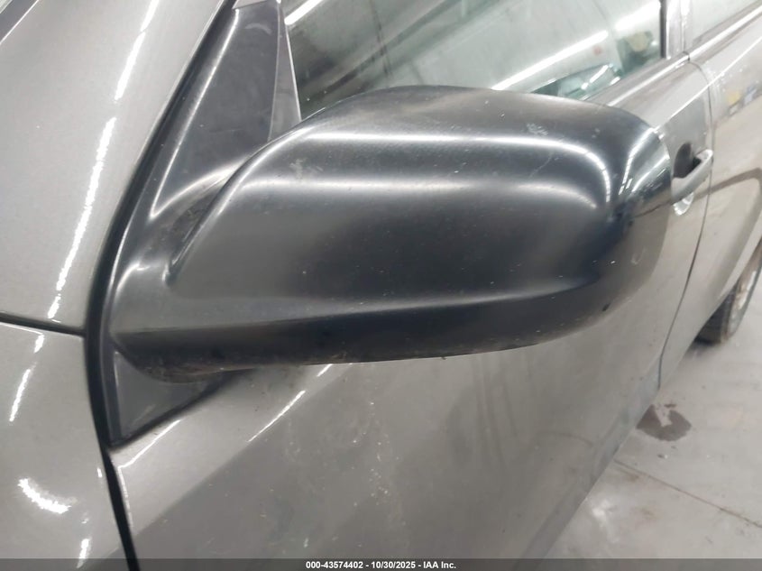 2008 Toyota Matrix VIN: 2T1KR32E88C714985 Lot: 43574402