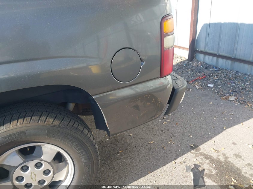 2002 Chevrolet Tahoe K1500 VIN: 1GNEK13Z12R149295 Lot: 43574417