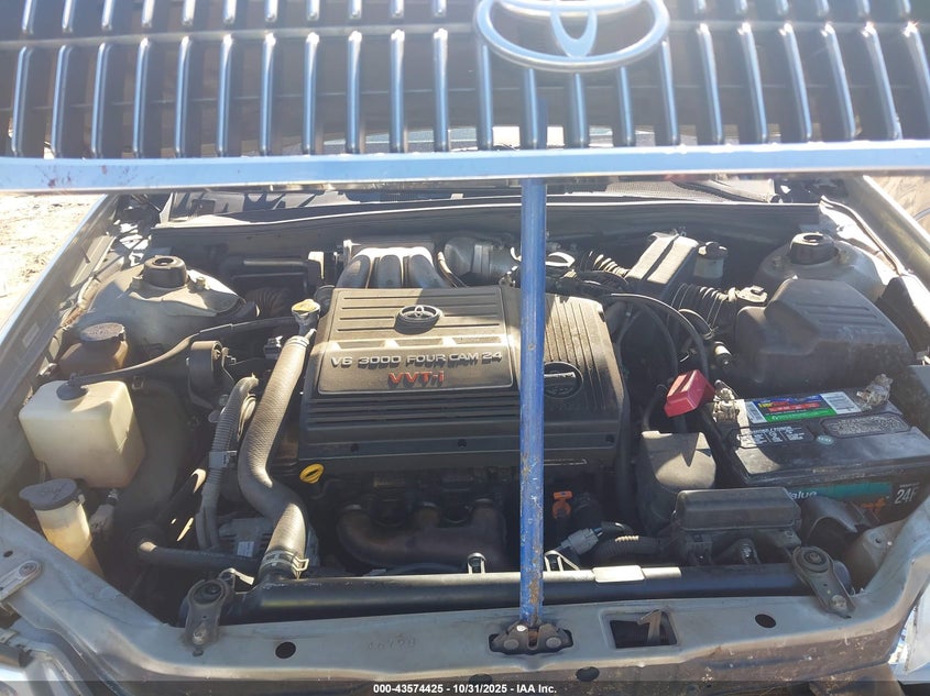 2000 Toyota Avalon Xls VIN: 4T1BF28B6YU001940 Lot: 43574425