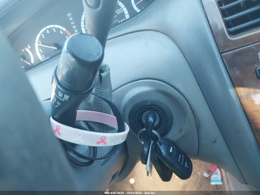 2000 Toyota Avalon Xls VIN: 4T1BF28B6YU001940 Lot: 43574425