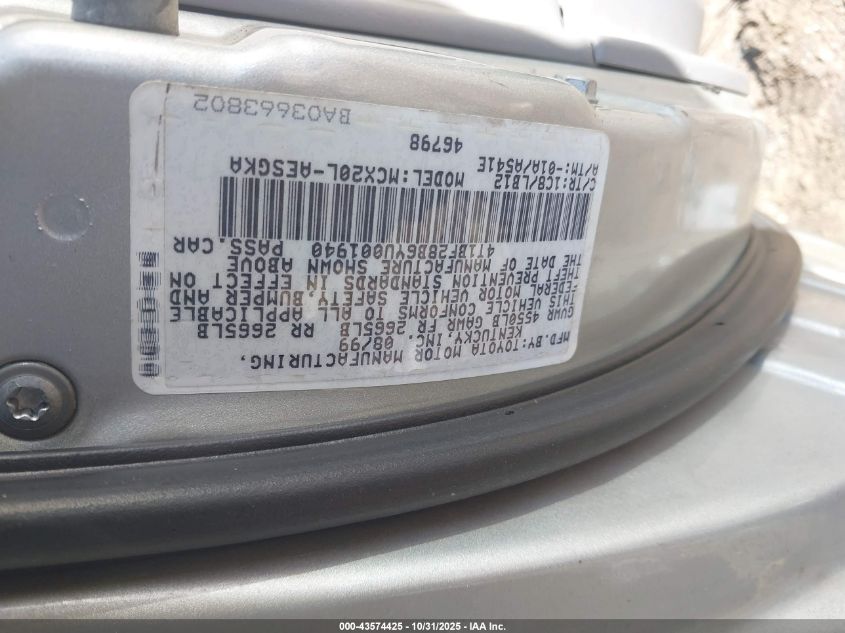 2000 Toyota Avalon Xls VIN: 4T1BF28B6YU001940 Lot: 43574425