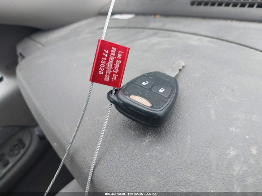 2007 Dodge Ram 1500 Slt/Trx4 Off Road/Sport VIN: 1D7HU18207S180748 Lot: 43574459