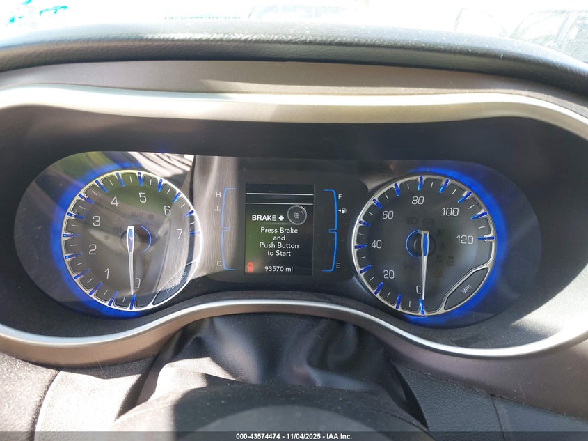 2017 Chrysler Pacifica Touring-L VIN: 2C4RC1BG6HR564655 Lot: 43574474