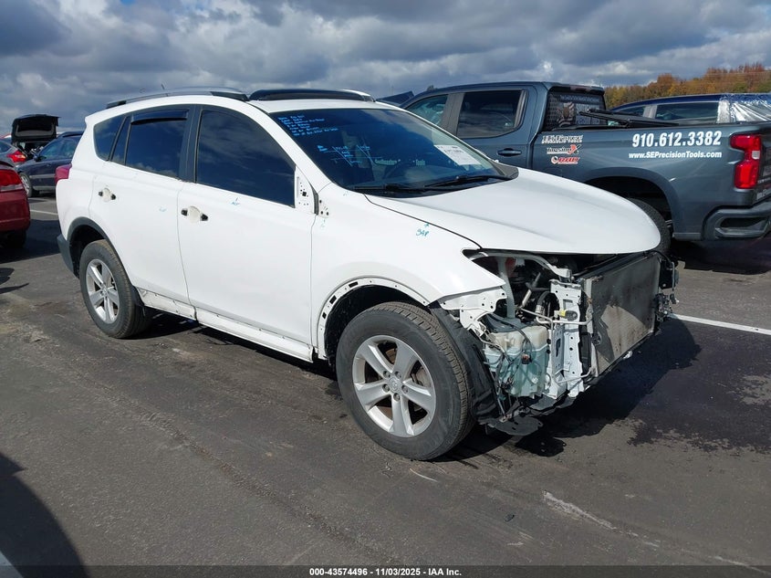 2013 TOYOTA RAV4 XLE - JTMWFREV8D5006185