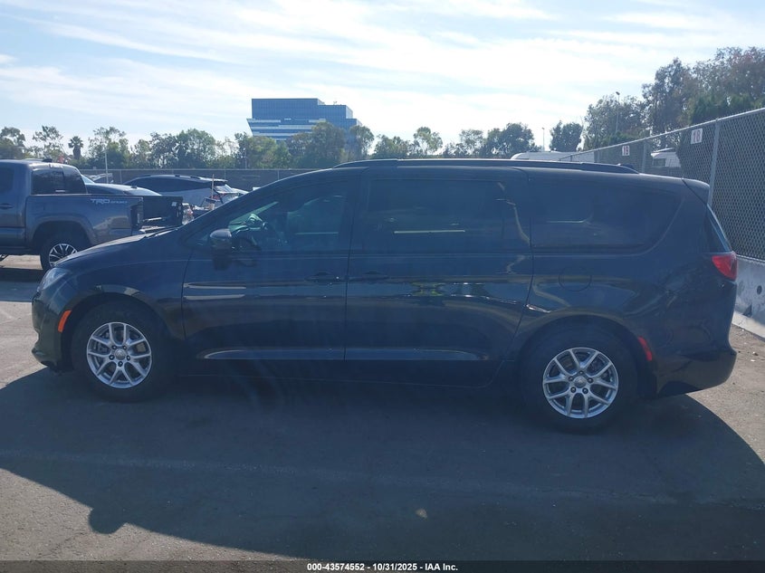 2018 Chrysler Pacifica Touring L Plus VIN: 2C4RC1EG6JR204352 Lot: 43574552