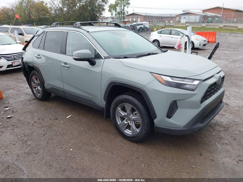 TOYOTA RAV4 HYBRID XLE