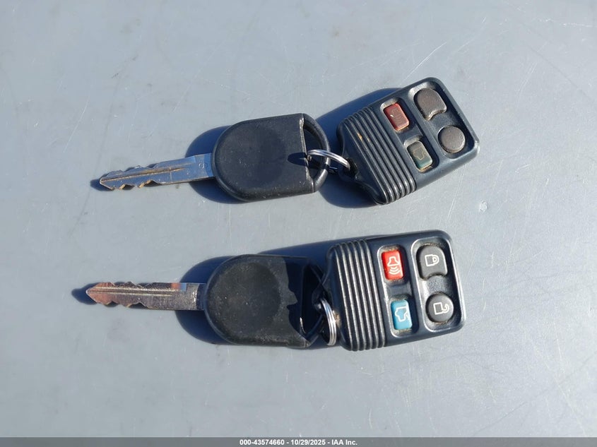 2007 Ford Explorer Xlt VIN: 1FMEU63E47UB46677 Lot: 43574660