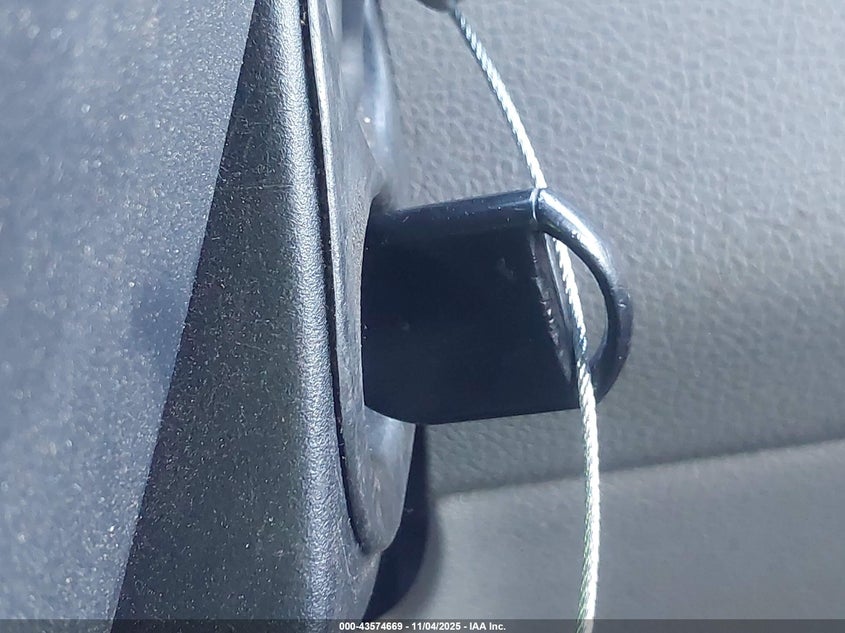 2005 Ford F-150 Stx/Xl/Xlt VIN: 1FTRX12W25FB18100 Lot: 43574669