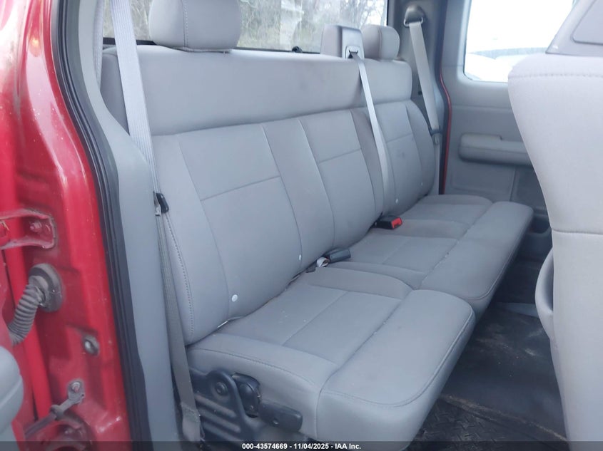 2005 Ford F-150 Stx/Xl/Xlt VIN: 1FTRX12W25FB18100 Lot: 43574669