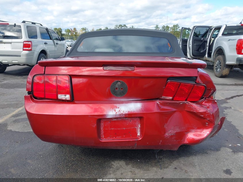 2007 Ford Mustang V6 Deluxe/V6 Premium VIN: 1ZVFT84N775201040 Lot: 43574682