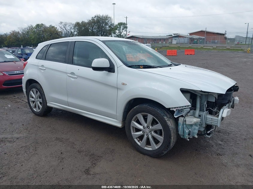 MITSUBISHI OUTLANDER SPORT SE