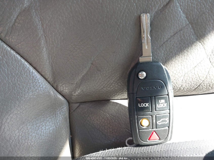 2007 Volvo Xc70 2.5T VIN: YV4SZ592671260663 Lot: 43574701