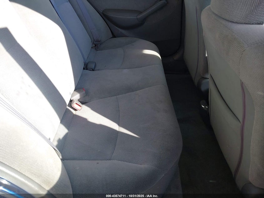 2HGES26842H508321 2002 HONDA CIVIC photo no. 8