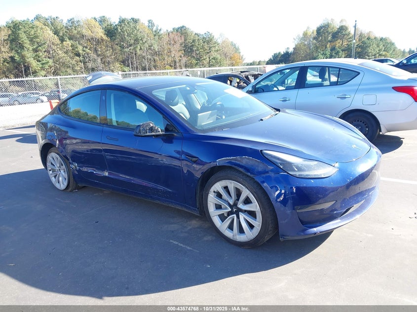 TESLA MODEL 3 REAR-WHEEL DRIVE