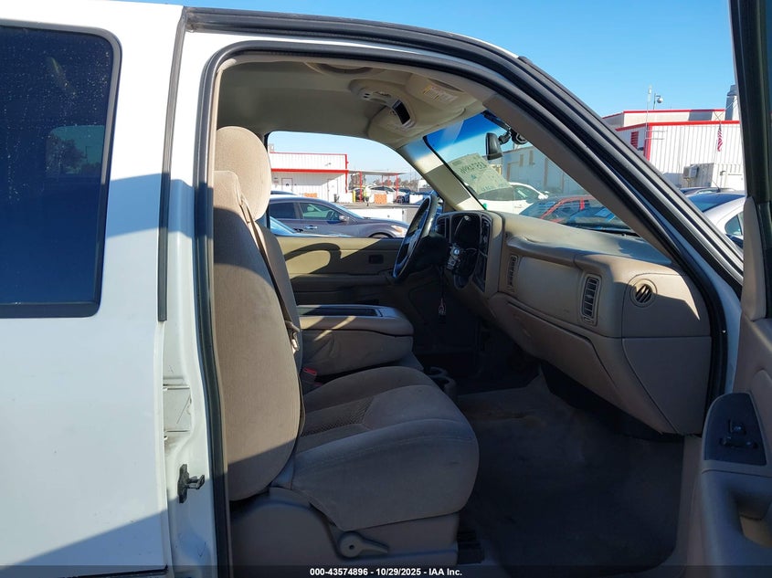 1GCHC23U64F147849 2004 CHEVROLET SILVERADO photo no. 5