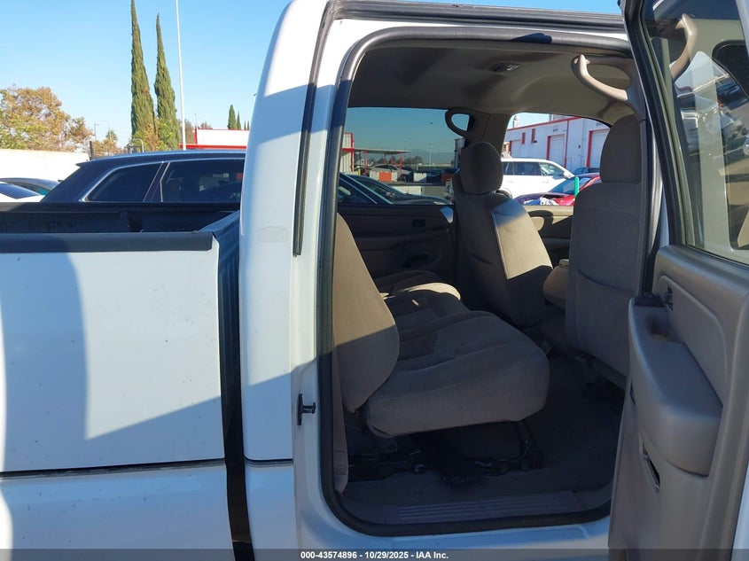 1GCHC23U64F147849 2004 CHEVROLET SILVERADO photo no. 8