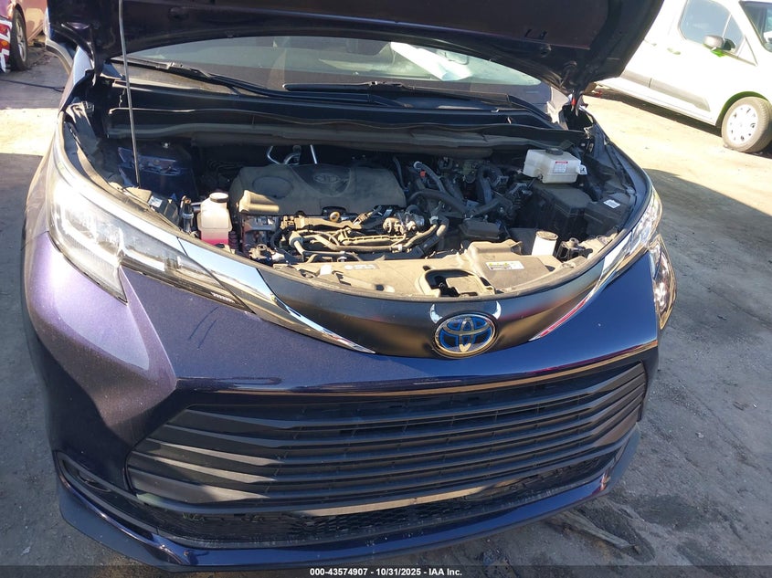 2022 Toyota Sienna Le VIN: 5TDKRKEC0NS082233 Lot: 43574907