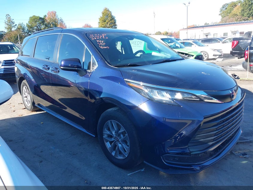 2022 Toyota Sienna Le VIN: 5TDKRKEC0NS082233 Lot: 43574907