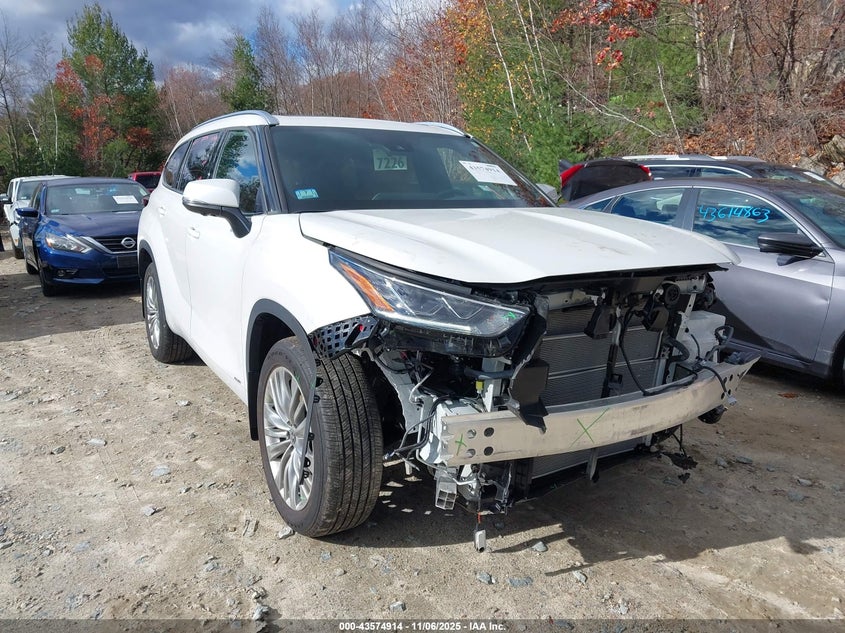 2024 TOYOTA HIGHLANDER HYBRID LIMITED - 5TDEBRCH4RS614081